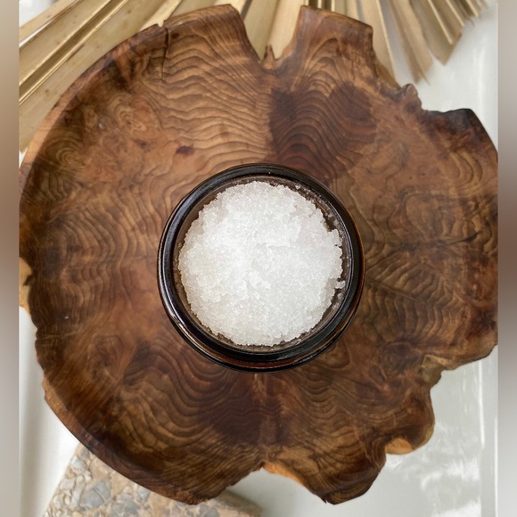 Hand-crafted Dead Sea Mineral Salt Gemstone Amethyst Exfoliant Scrub - Picture 4 of 5